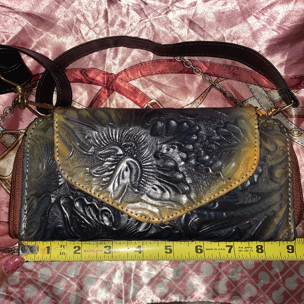 Handmade leather crossbody, made in Mexico ❤️ never used